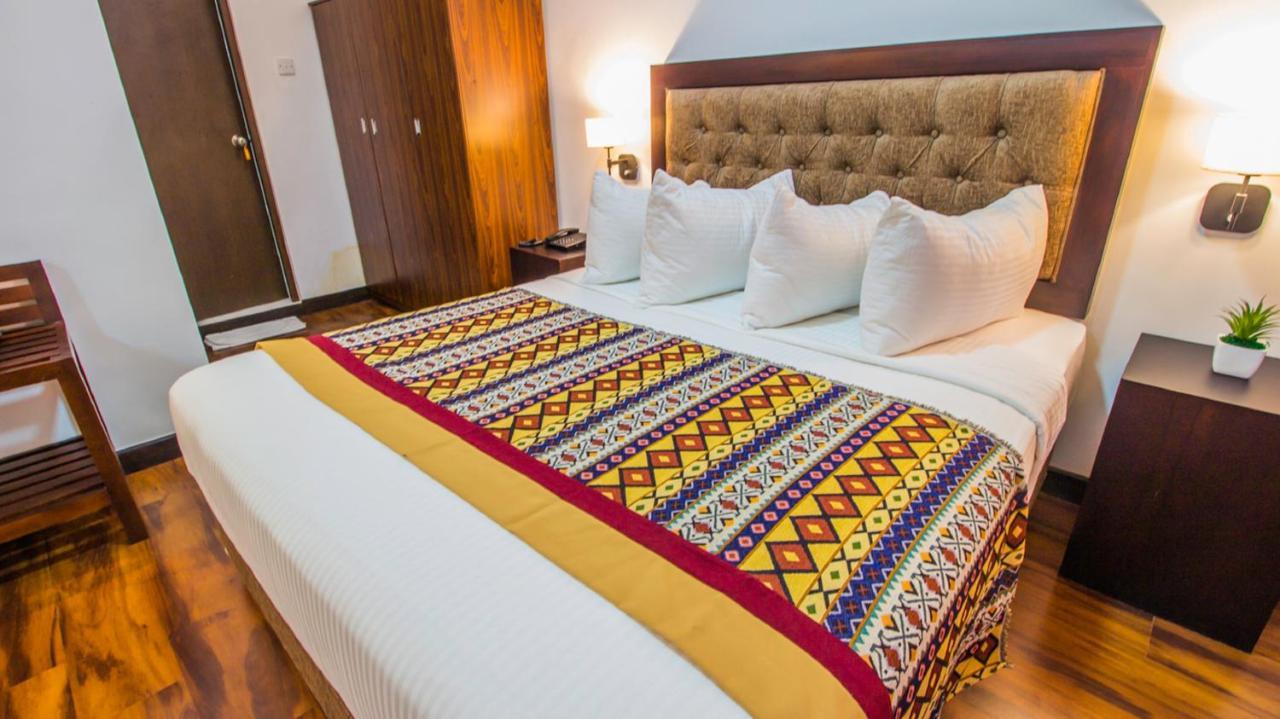 Pearl Royal Hotel, Colombo Ngoại thất bức ảnh